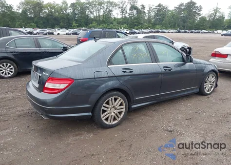 2009 Mercedes-Benz C 300 Luxury 4Matic/Sport 4Matic из США, поврежденный, VIN WDDGF81X89R070318